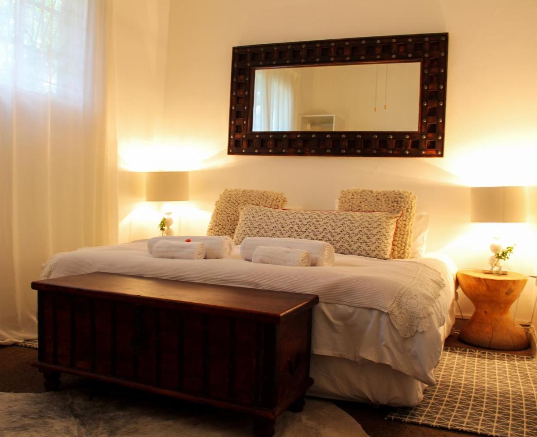 Alluring Self Catering 2 Bedroom Villa At Bokmakierie Villas ウィントフーク エクステリア 写真