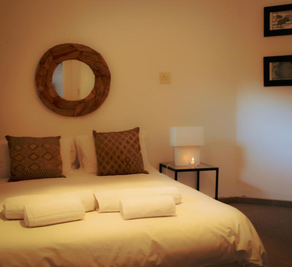 Alluring Self Catering 2 Bedroom Villa At Bokmakierie Villas ウィントフーク エクステリア 写真